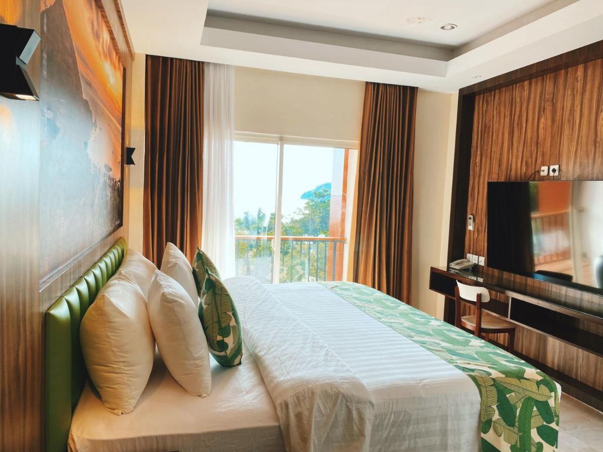Sylvia Hotel & Resort Komodo Лабуан Баджо Екстериор снимка