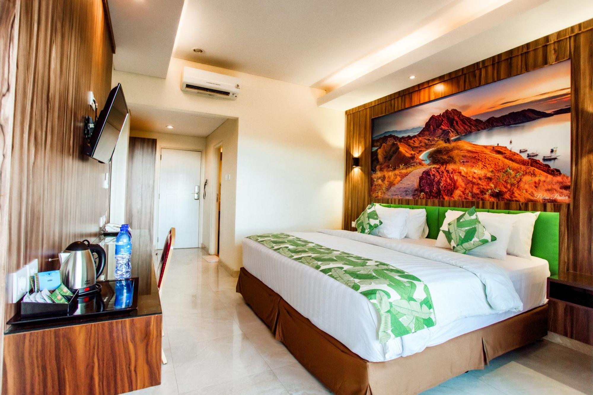 Sylvia Hotel & Resort Komodo Лабуан Баджо Екстериор снимка