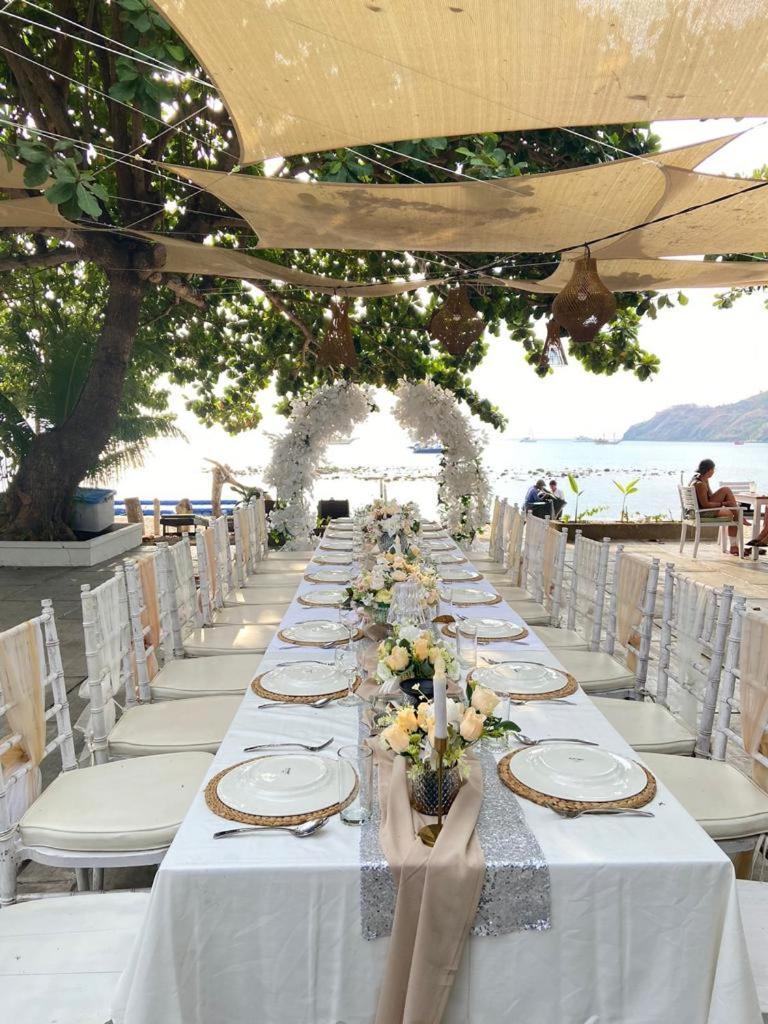 Sylvia Hotel & Resort Komodo Лабуан Баджо Екстериор снимка