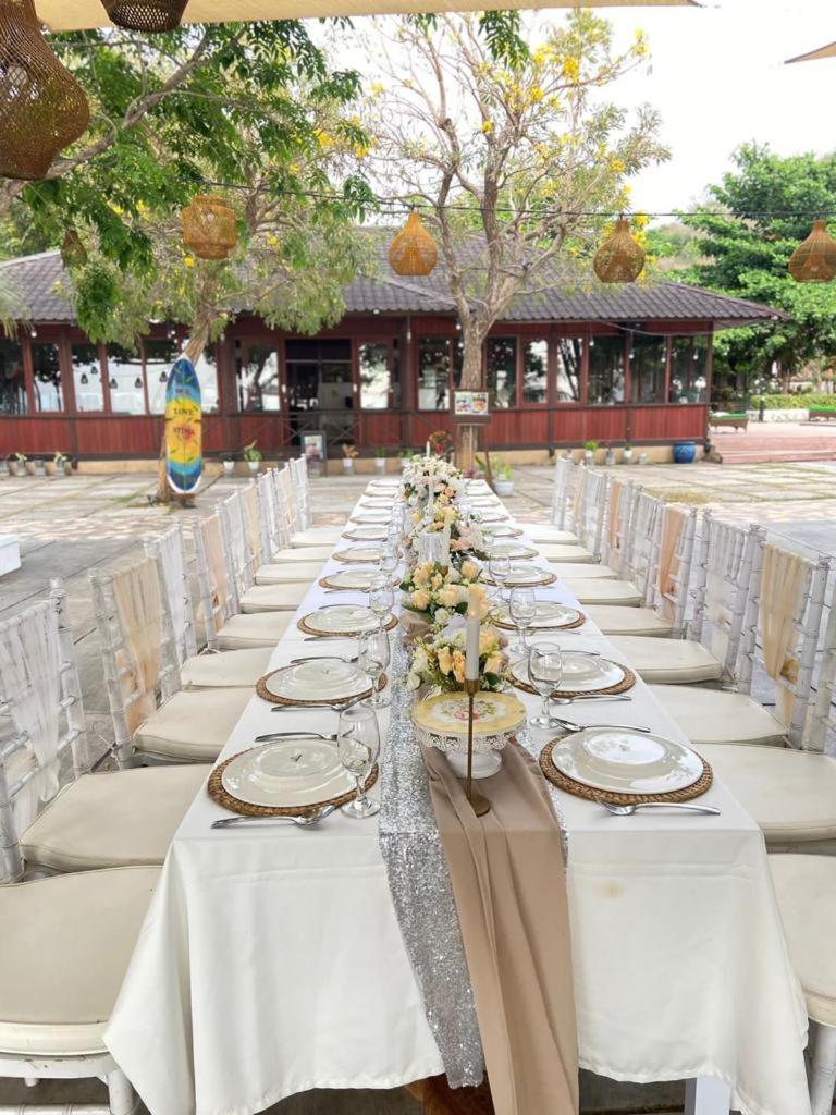 Sylvia Hotel & Resort Komodo Лабуан Баджо Екстериор снимка